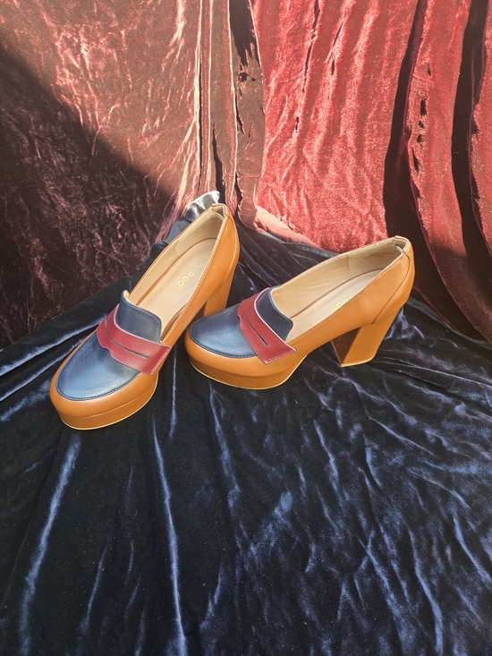 BAMBOO Shoes - Bamboo Colorblock Platform Loafer Heels Orange Navy Red Chunky Heel Size 7